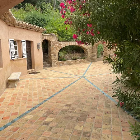 Vue Exceptionnelle Golf De Saint -tropez * Sainte-Maxime