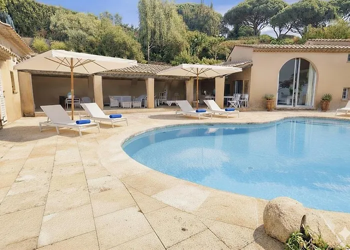 Familiale Vue Exceptionnelle Golfe De Saint -tropez 6ch 6 Sdb 12 Personnes