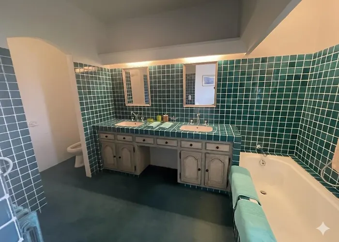 Familiale Vue Exceptionnelle Golfe De Saint -tropez 6ch 6 Sdb 12 Personnes Villa Sainte-Maxime