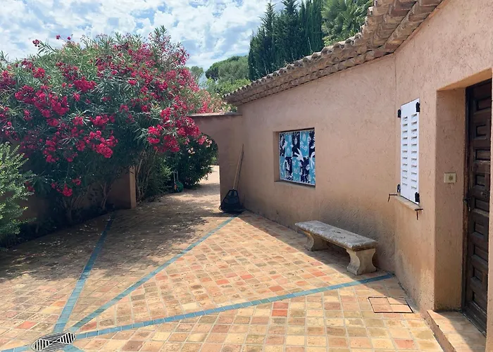 Familiale Vue Exceptionnelle Golfe De Saint -tropez 6ch 6 Sdb 12 Personnes * Sainte-Maxime