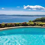 Vue Exceptionnelle Golfe De Saint -tropez Piscine 6ch 6 Sdb 12 Personnes *