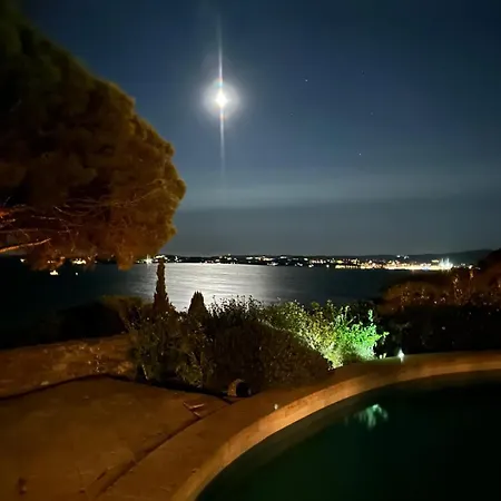 Vue Exceptionnelle Golfe De Saint -tropez Piscine 6ch 6 Sdb 12 Personnes
