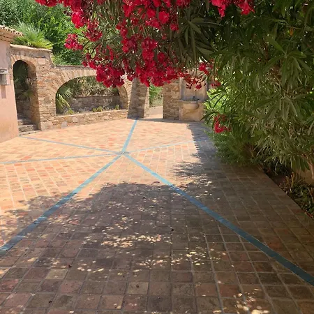 Familiale Vue Exceptionnelle Golfe De Saint -tropez 6ch 6 Sdb 12 Personnes Villa Sainte-Maxime