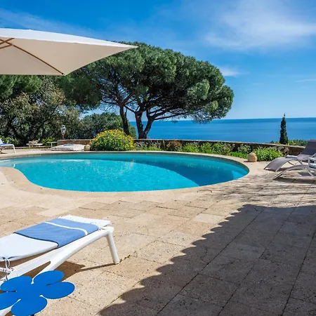 Villa Vue Exceptionnelle Golfe De Saint -tropez Piscine 6ch 6 Sdb 12 Personnes *
