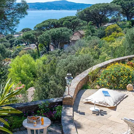 Vue Exceptionnelle Golfe De Saint -tropez Piscine 6ch 6 Sdb 12 Personnes Вілла