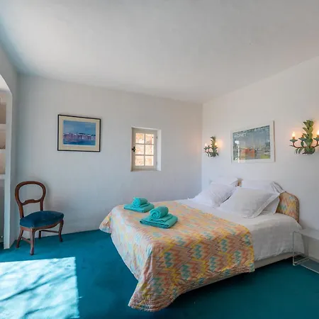 Vue Exceptionnelle Golfe De Saint -tropez Piscine 6ch 6 Sdb 12 Personnes Вілла