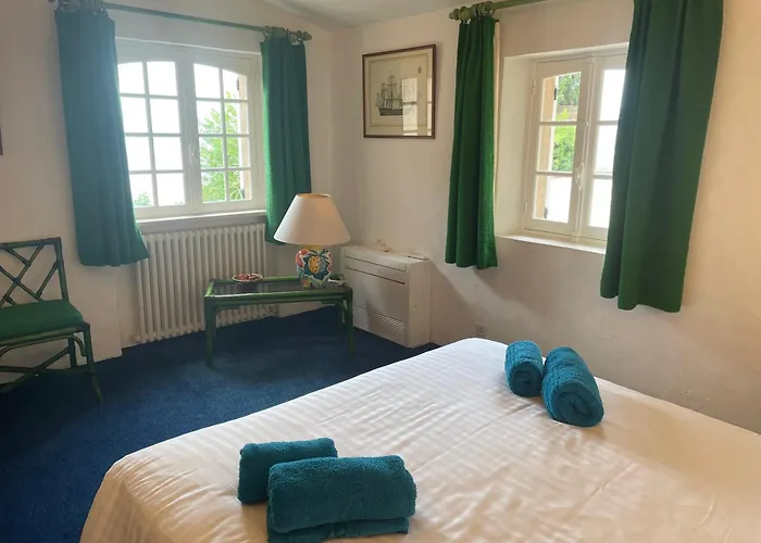 Familiale Vue Exceptionnelle Golfe De Saint -tropez 6ch 6 Sdb 12 Personnes Villa Sainte-Maxime