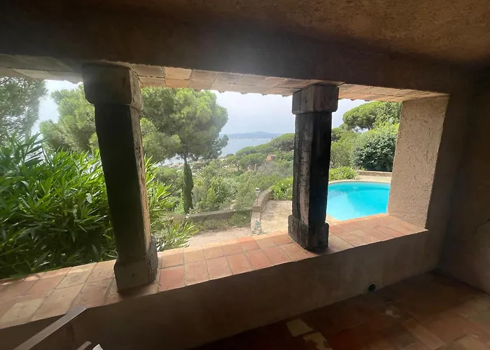 Familiale Vue Exceptionnelle Golfe De Saint -tropez 6ch 6 Sdb 12 Personnes *