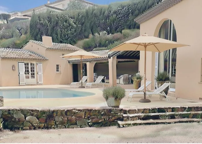 Familiale Vue Exceptionnelle Golfe De Saint -tropez 6ch 6 Sdb 12 Personnes * Sainte-Maxime