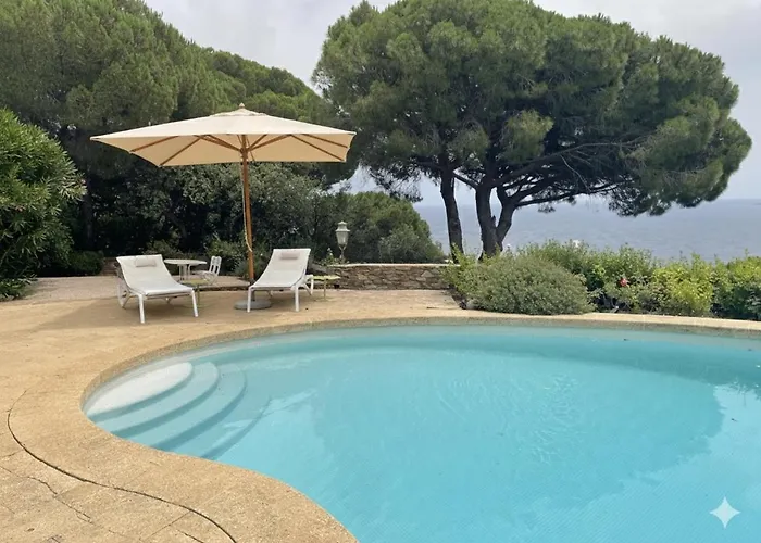 Familiale Vue Exceptionnelle Golfe De Saint -tropez 6ch 6 Sdb 12 Personnes Villa