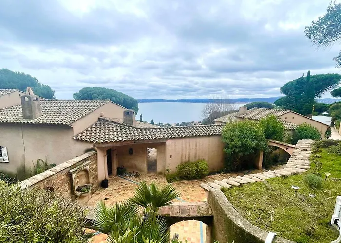 Villa Familiale Vue Exceptionnelle Golfe De Saint -tropez 6ch 6 Sdb 12 Personnes *