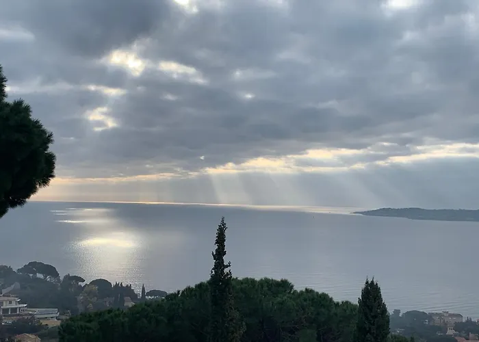 Familiale Vue Exceptionnelle Golfe De Saint -tropez 6ch 6 Sdb 12 Personnes *