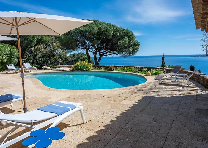 ヴィラ Vue Exceptionnelle Golfe De Saint -tropez Piscine 6ch 6 Sdb 12 Personnes *