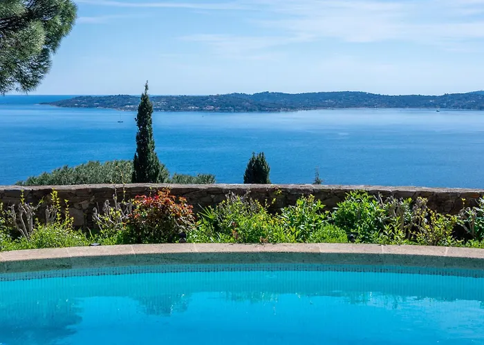 ヴィラ Vue Exceptionnelle Golfe De Saint -tropez Piscine 6ch 6 Sdb 12 Personnes