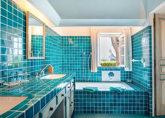 Vue Exceptionnelle Golfe De Saint -tropez Piscine 6ch 6 Sdb 12 Personnes * Sainte-Maxime